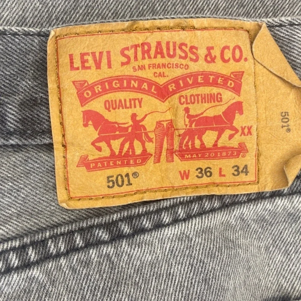 Levi's 501 Original Fit Mens 36x34 Gray‎ Acid Wash Straight Leg Jeans Button Fly